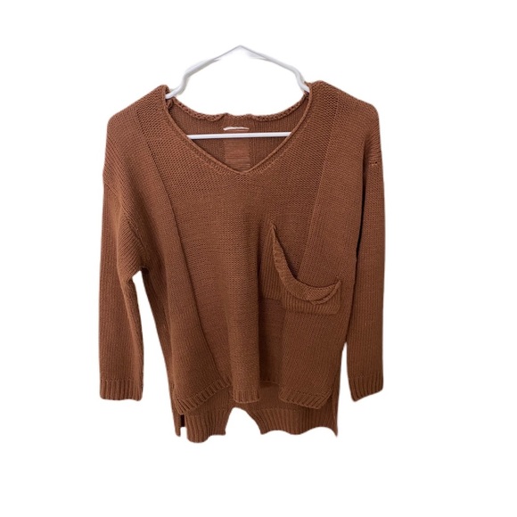 Distressed oversized sweater for a casual look - Picture 1 of 4